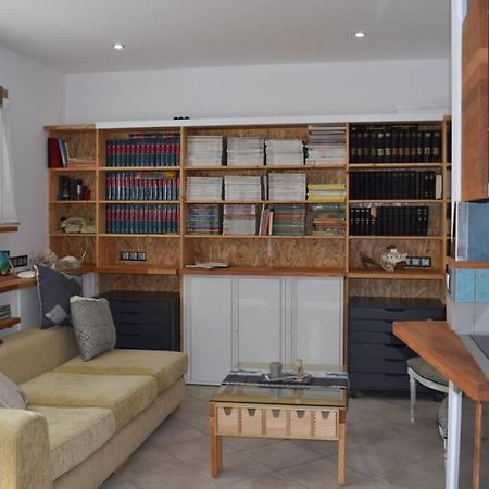 3H Myrto Ενα Λειτουργικό Studio Κοντά Στην Αθήνα ภายนอก รูปภาพ